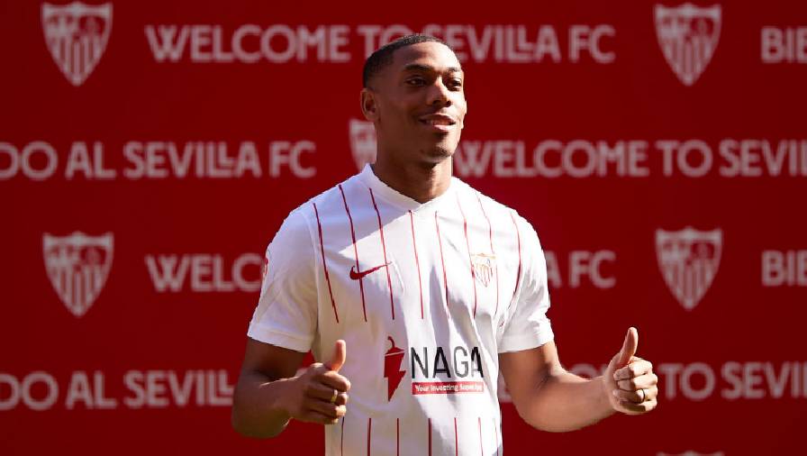 Martial: Sevilla cho tôi nhiều thứ hơn là tiền