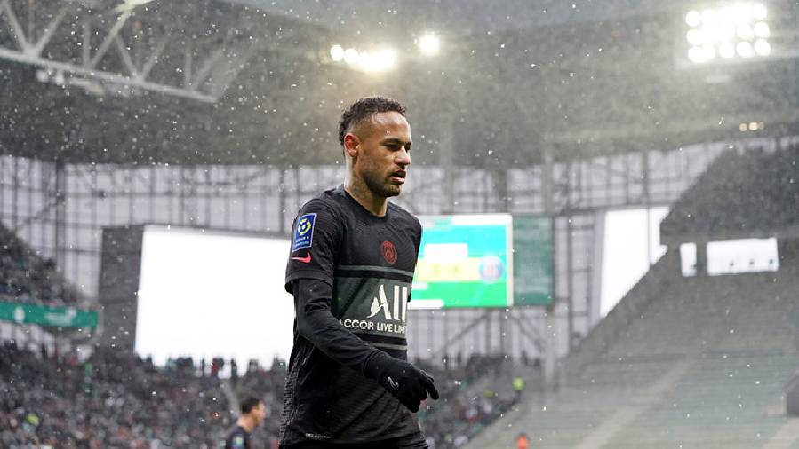 Neymar trở lại tập luyện, bỏ ngỏ khả năng gặp Real Madrid ở cúp C1