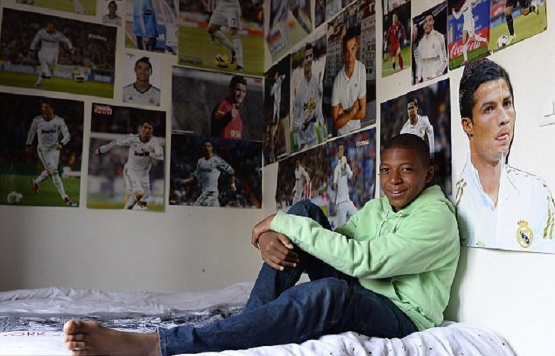 Những cậu bé từng được Ronaldo truyền cảm hứng: Người vô địch Nhật Bản