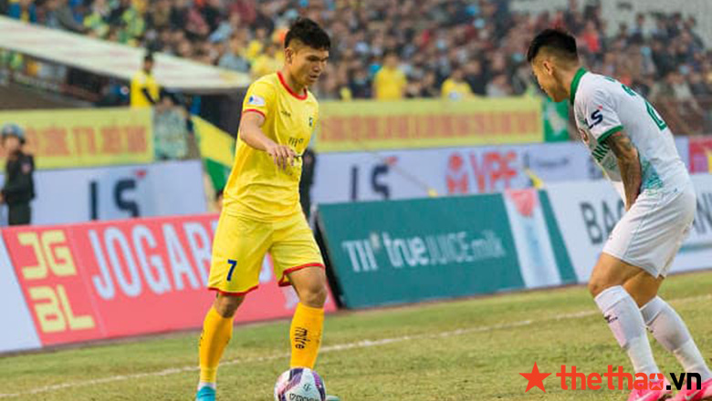Hai tuyển thủ Việt Nam bị treo giò ở vòng 5 V.League 2021 - Ảnh 2.